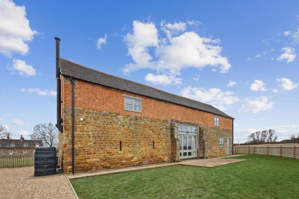 Villa Sophie'S Barn - Hot Tub Packages Available à Market Harborough Extérieur photo