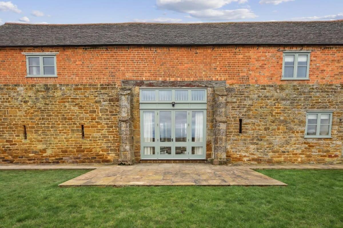 Villa Sophie'S Barn - Hot Tub Packages Available à Market Harborough Extérieur photo